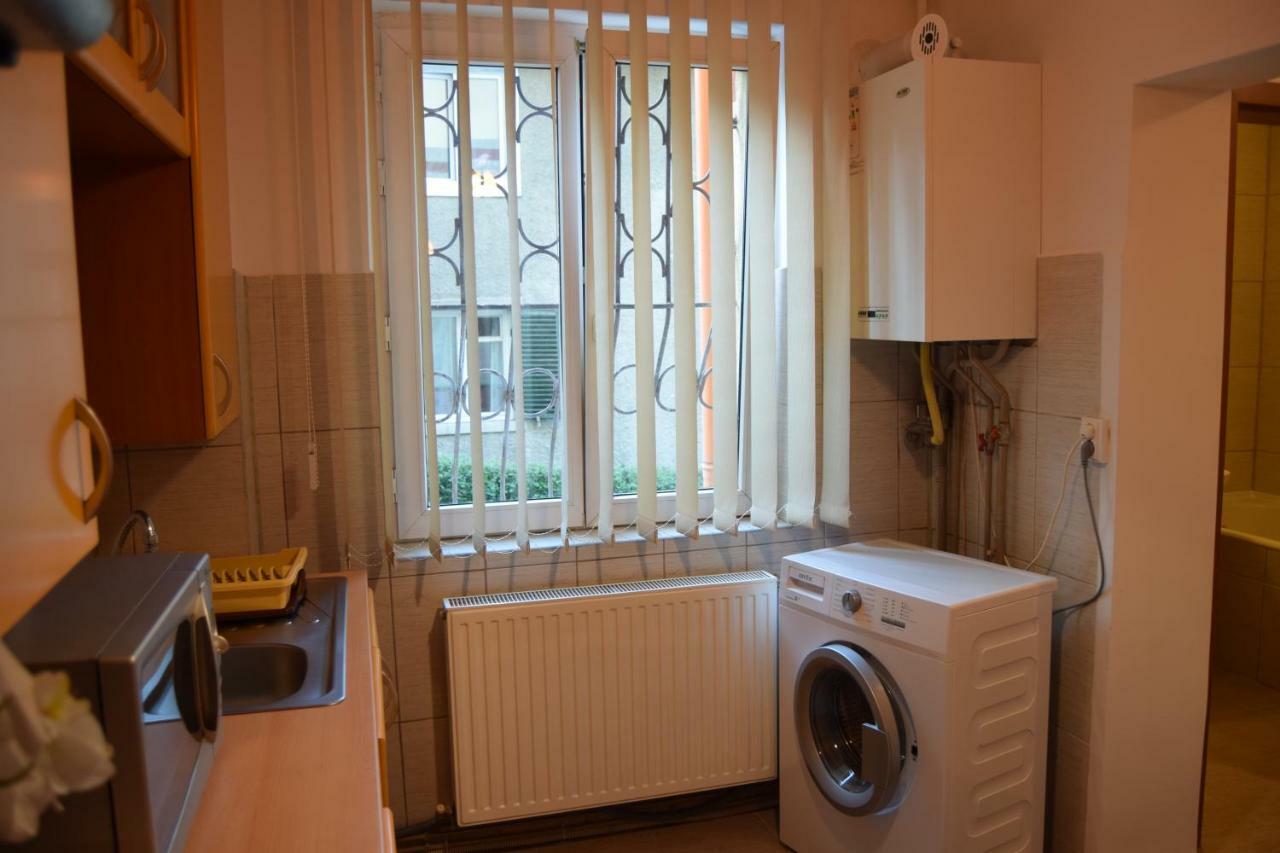 Central Appartment St'S Martin Church Braşov Esterno foto