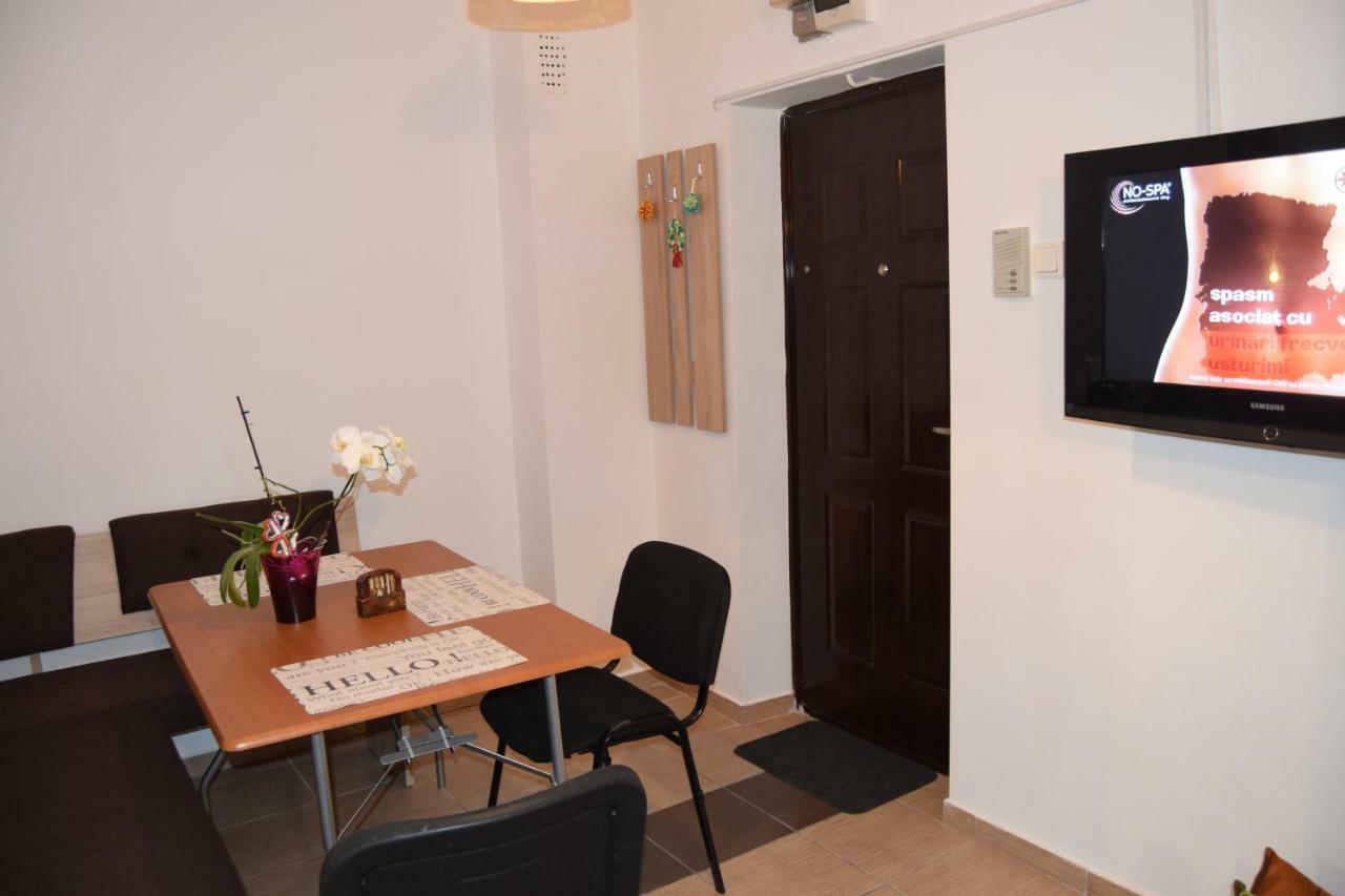 Central Appartment St'S Martin Church Braşov Esterno foto